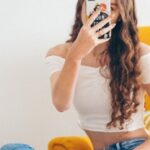 Studie: Frauen mit geringerem Einkommen posten mehr sexy Selfies