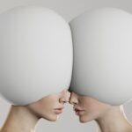 Eineiige Zwillinge mit unterschiedlicher Schulbildung und IQ