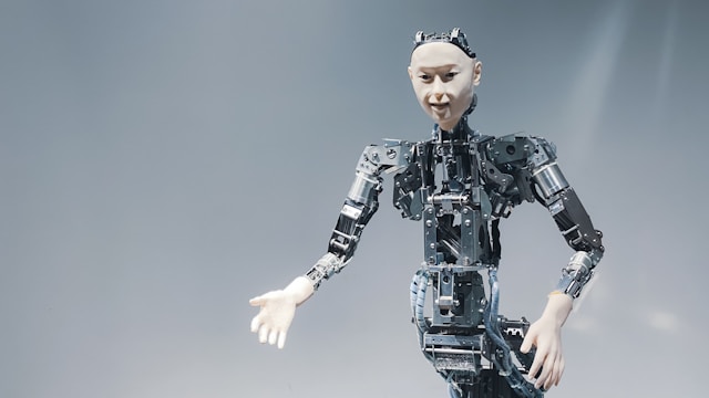 Humanoider Roboter als OP-Assistenz Verkörperte KI im Operationssaal der Zukunft
